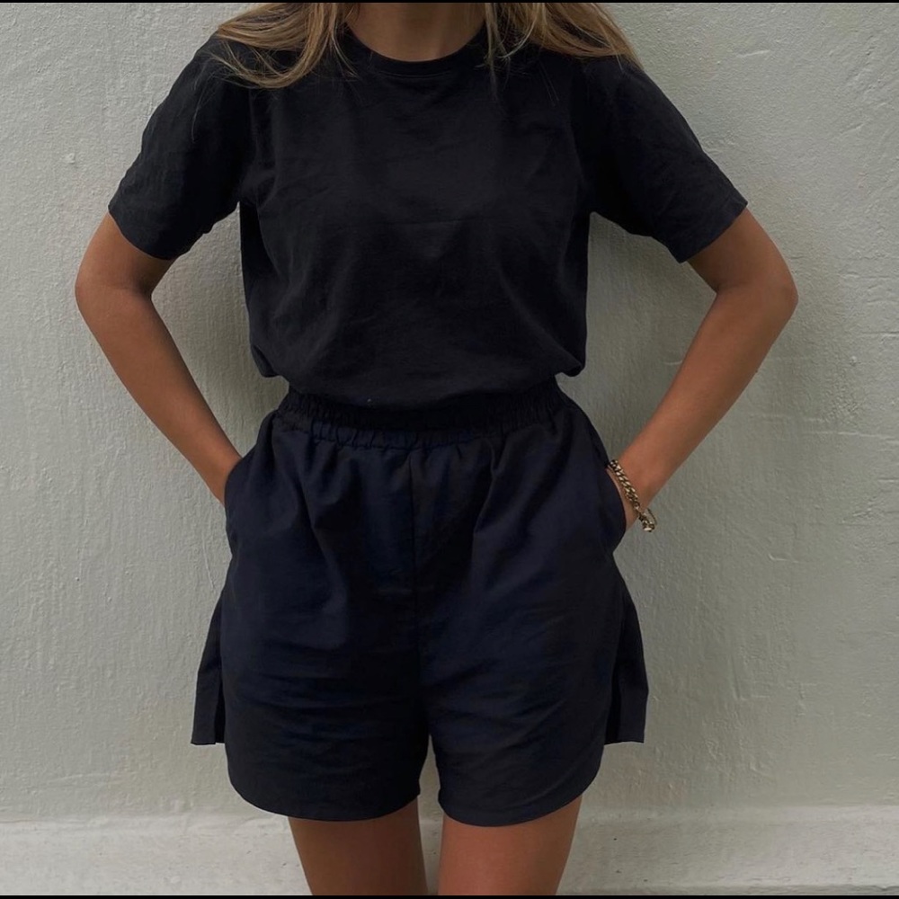 INFLUENCER FAVORITE - Djerf Avenue Breezy Shorts in Black